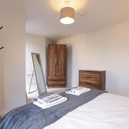 Southbank Leeds Apartment. New! With Free Parking Dış mekan fotoğraf