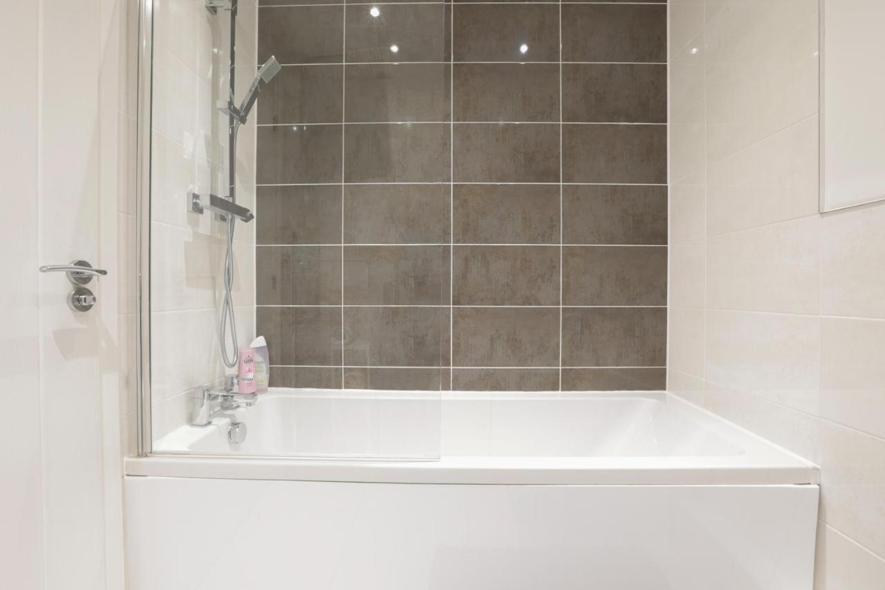 Southbank Leeds Apartment. New! With Free Parking Dış mekan fotoğraf
